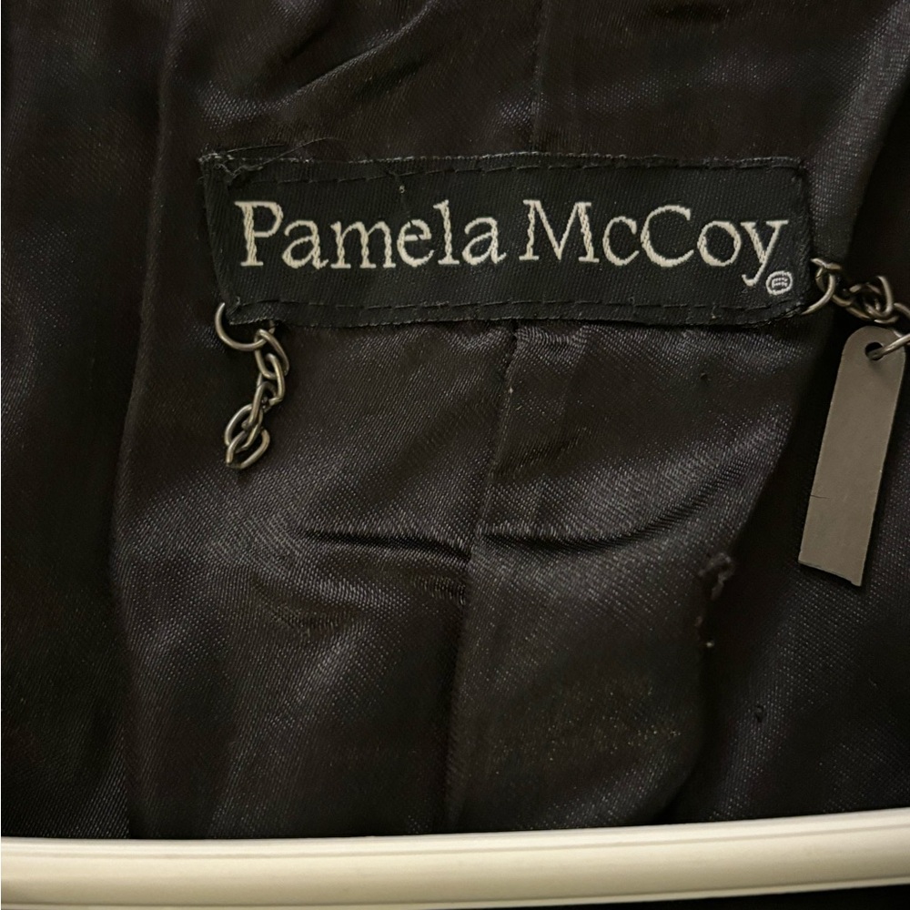 Black leather (fitted) jacket. Great condition, barely worn. Vintage!